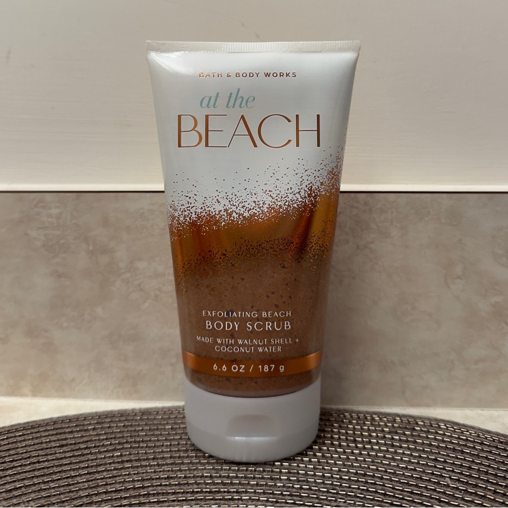 NWT Bath & Body Works At The Beach Exfoliating Body Scrub